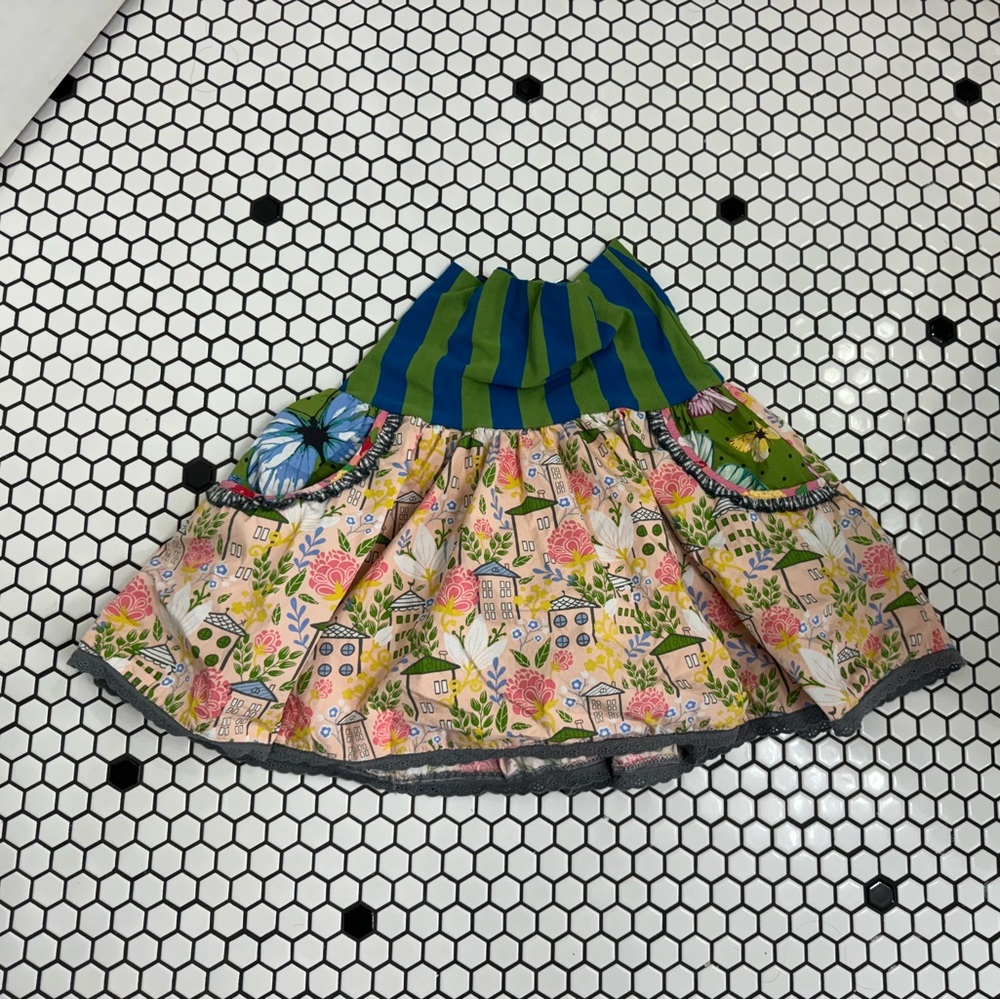 Matilda Jane skirt with pockets size XS